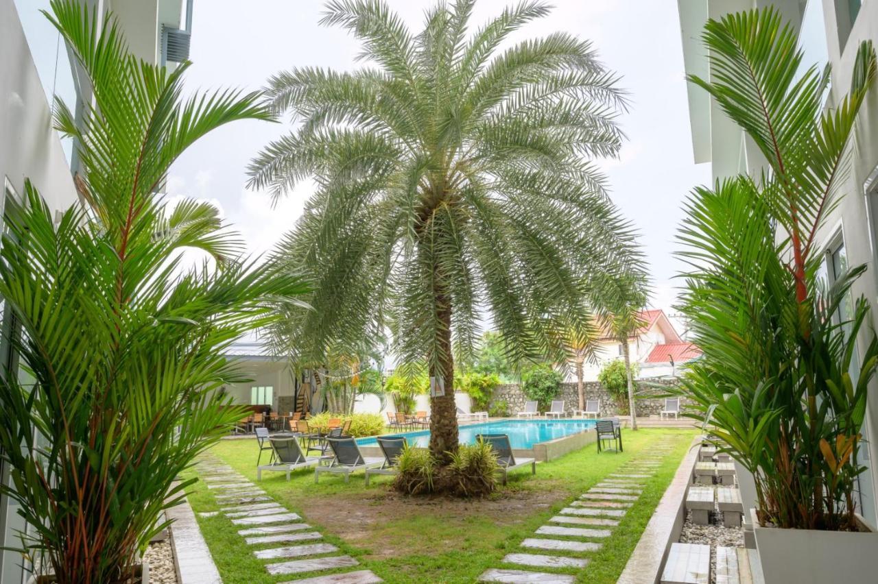 Cozy Resort, A Boutique Hotel Паттайя Экстерьер фото